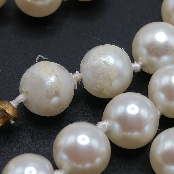 Carolee Faux Pearls Necklace, 19 Inches, 6mm Beads, Hand Knotted, 90s - Picture 9 of 10